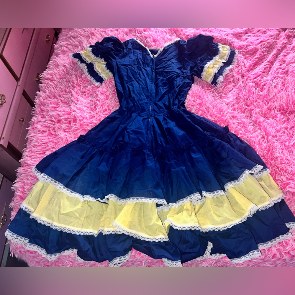 Vintage 1950s swing dress. Label ROCKMOUNT Ranch Wear, Made in the USA